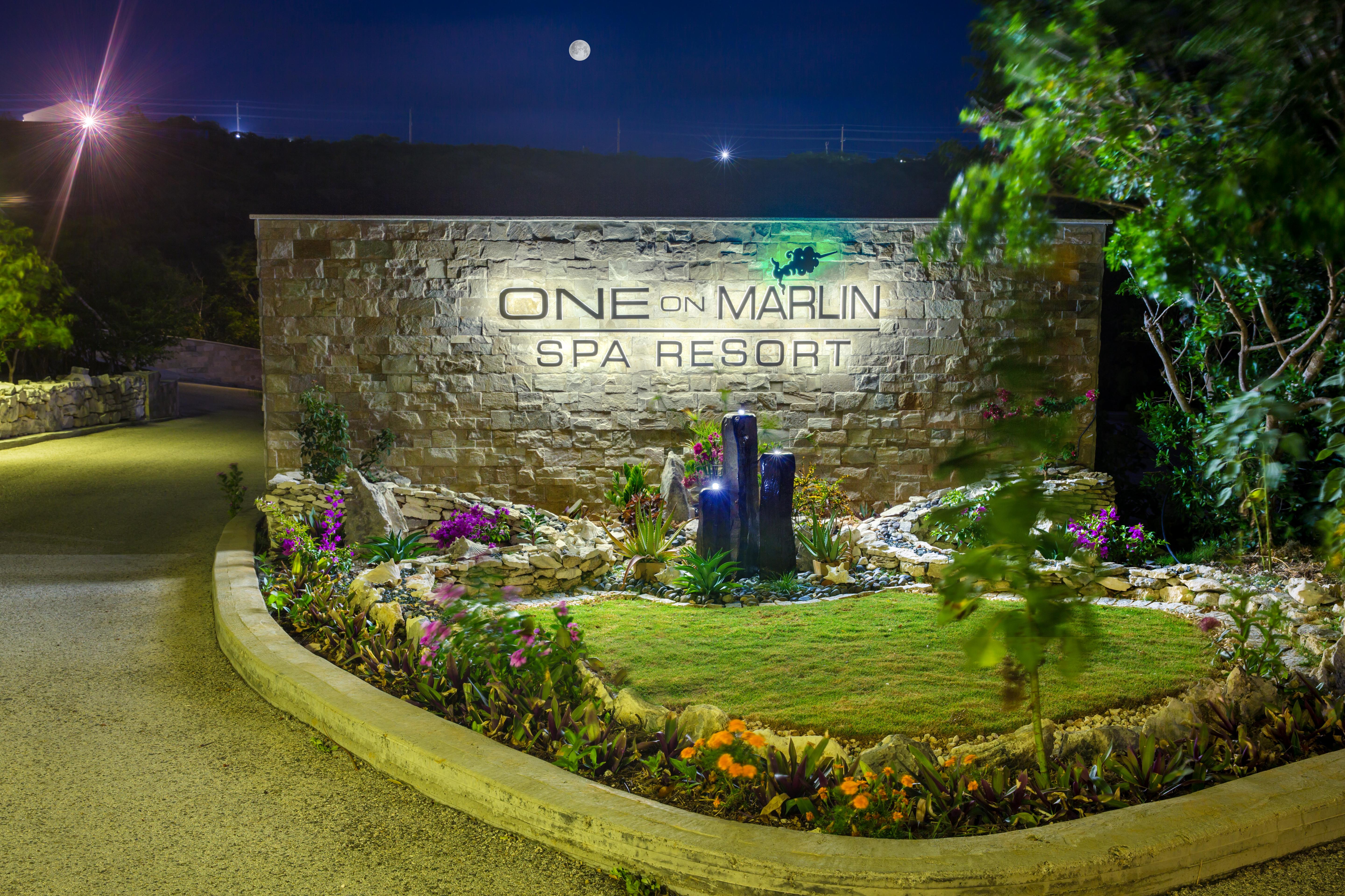 One On Marlin Resort (Adults Only) Turtle Cove Exterior photo
