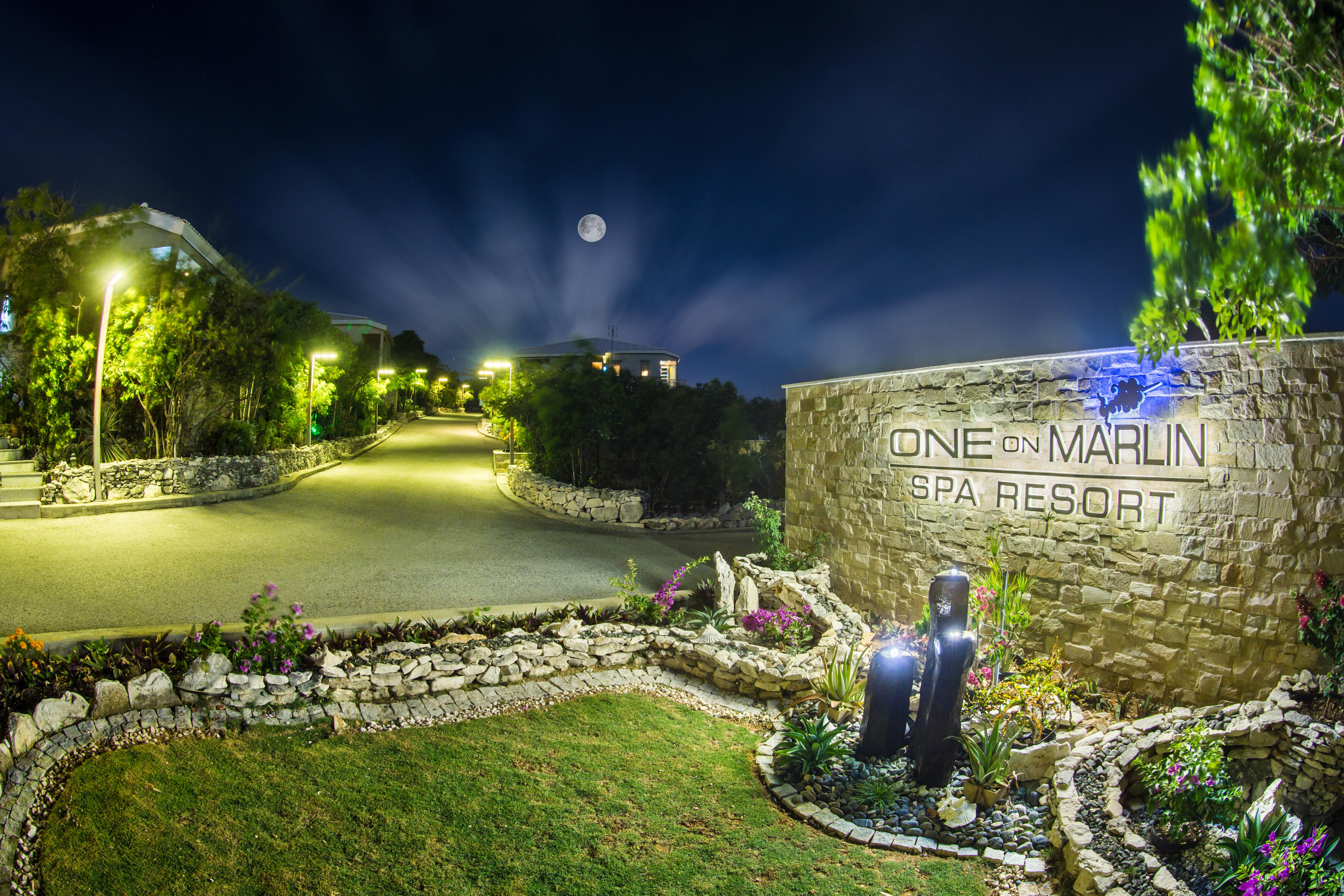 One On Marlin Resort (Adults Only) Turtle Cove Exterior photo