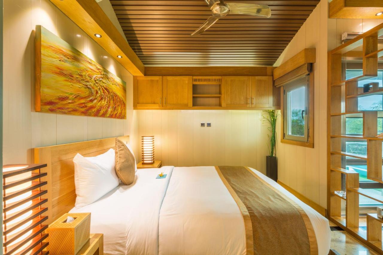 One On Marlin Resort (Adults Only) Turtle Cove Exterior photo