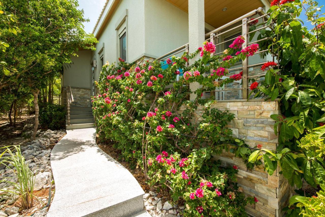 One On Marlin Resort (Adults Only) Turtle Cove Exterior photo